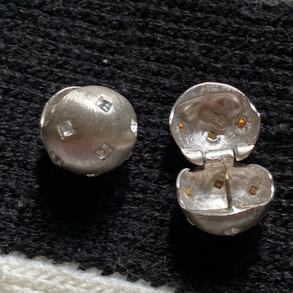 🚫SOLD🚫 Sterling Silver Italian Sphere Earrings